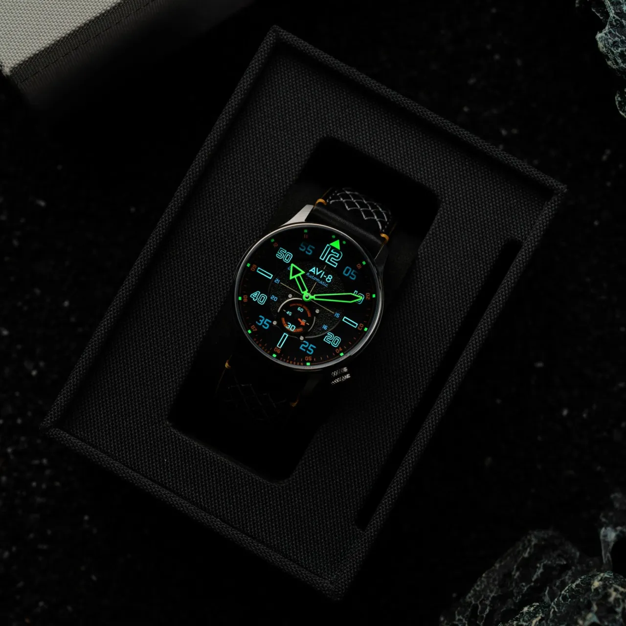 AVI-8 Hawker Typhoon Baldwin Automatic Black AV411901 detay görseli 4
