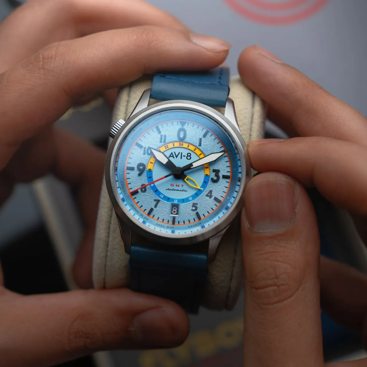 AVI-8 Flyboy Wingman Worldtimer GMT Automatic Blue AV412003 detay görseli 2
