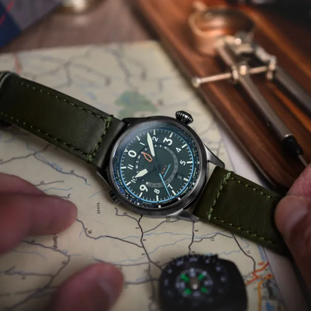 AVI-8 Flyboy Wingman Worldtimer GMT Automatic Green AV412005 Görsel 11