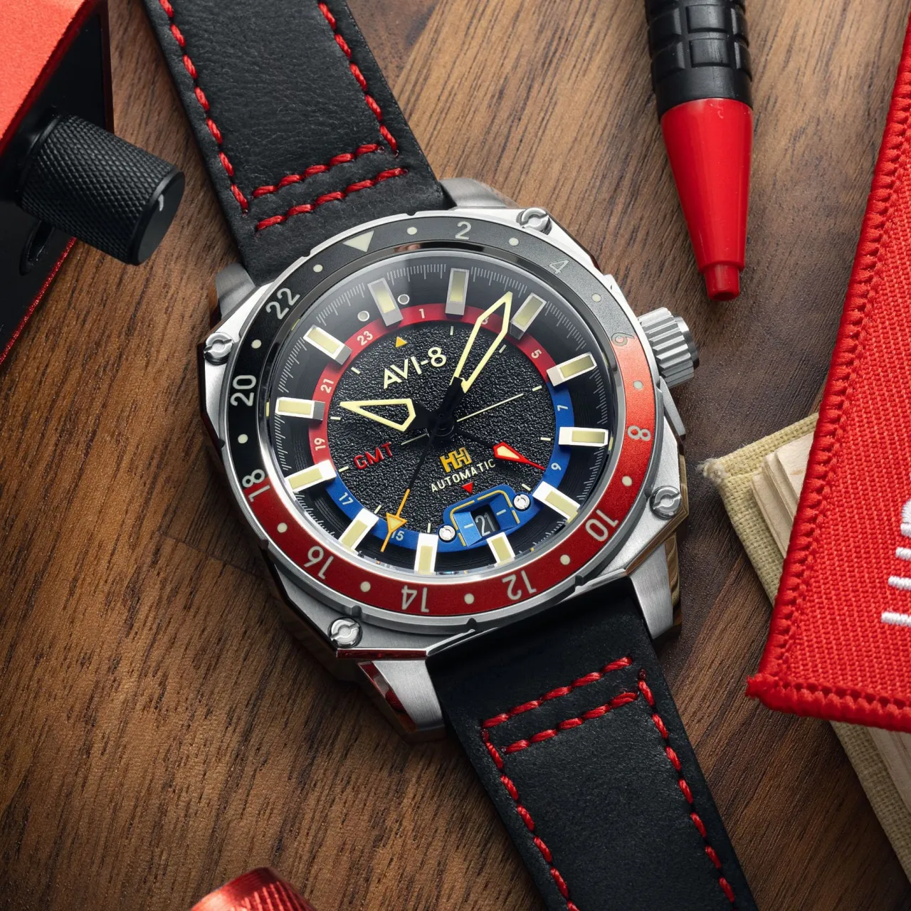 AVI-8 Hawker Hunter Atlas GMT Automatic Black AV412201 detay görseli 3