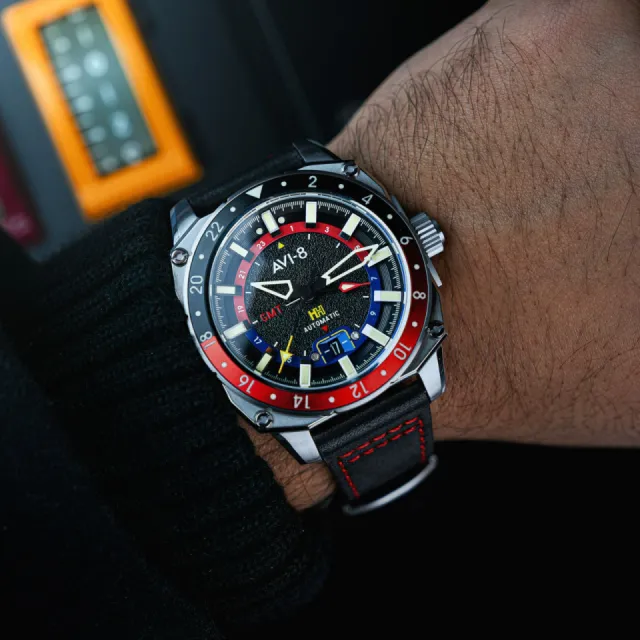 AVI-8 Hawker Hunter Atlas GMT Automatic Black AV412201 Görsel 3