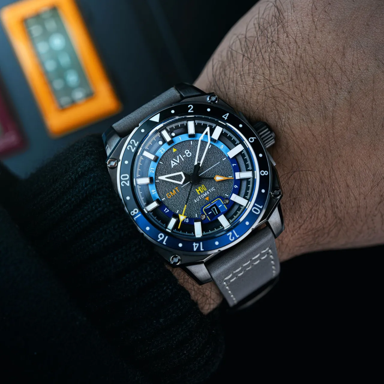 AVI-8 Hawker Hunter Atlas GMT Automatic Grey AV412204 detay görseli 2