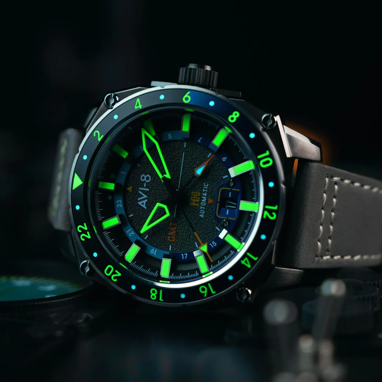 AVI-8 Hawker Hunter Atlas GMT Automatic Grey AV412204 detay görseli 4