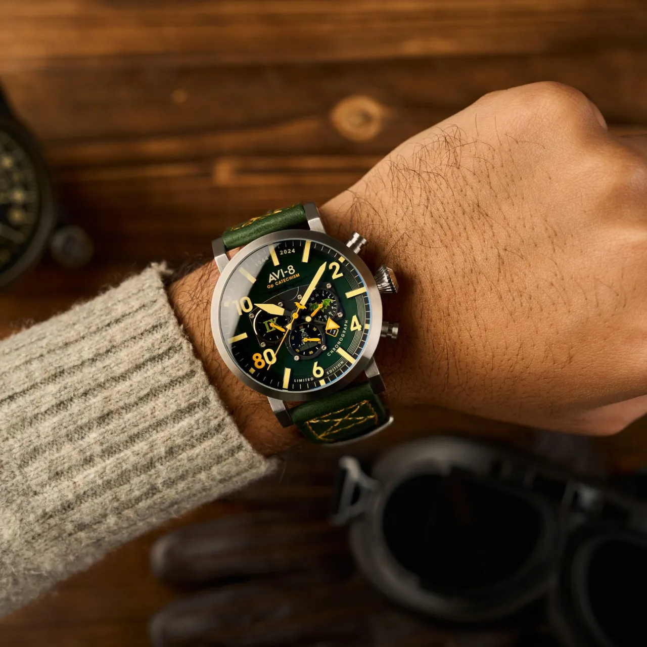 AVI-8 Dambuster Operation Catechism 80th Dual Time Chronograph Bat Green AV412402 detay görseli 2
