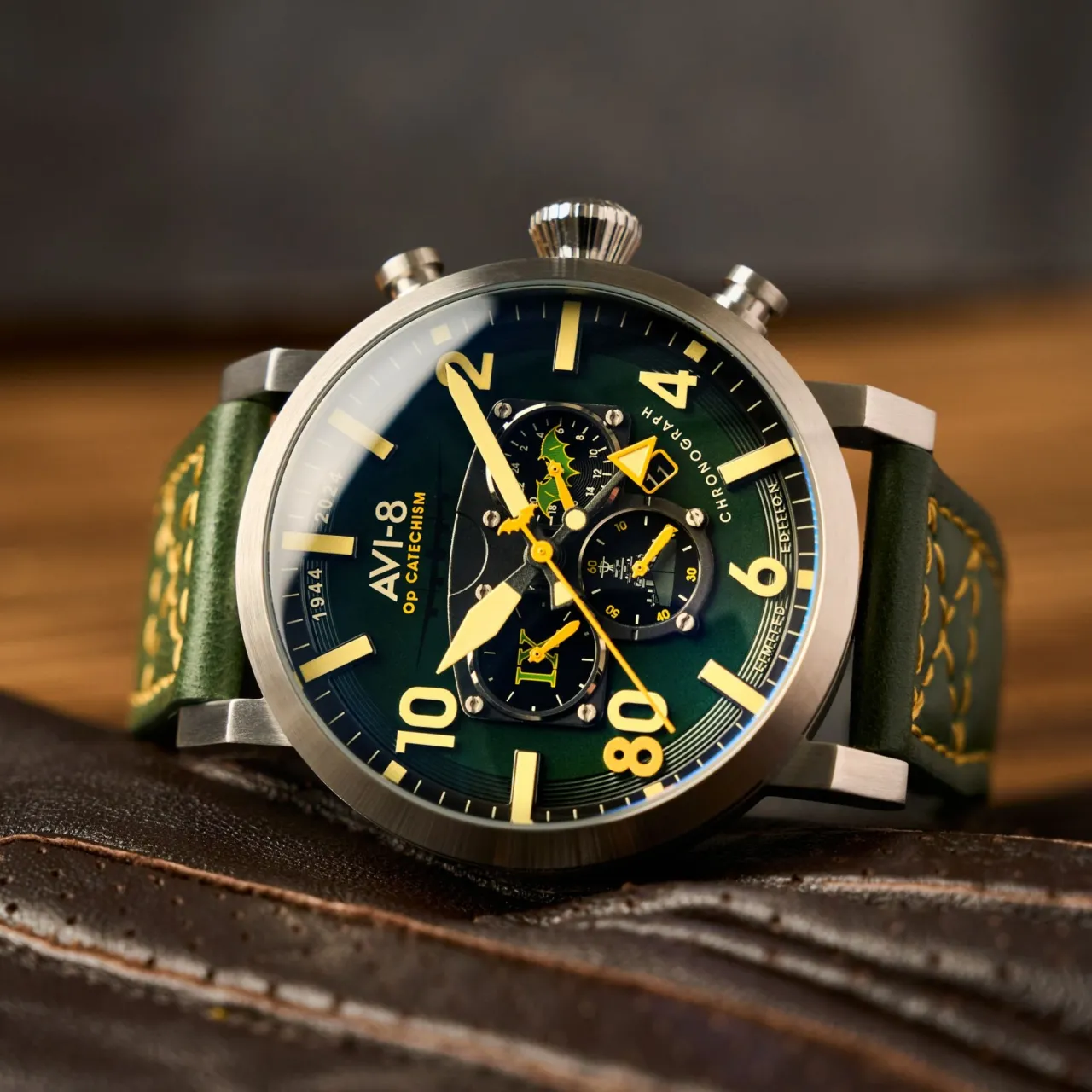 AVI-8 Dambuster Operation Catechism 80th Dual Time Chronograph Bat Green AV412402 detay görseli 3