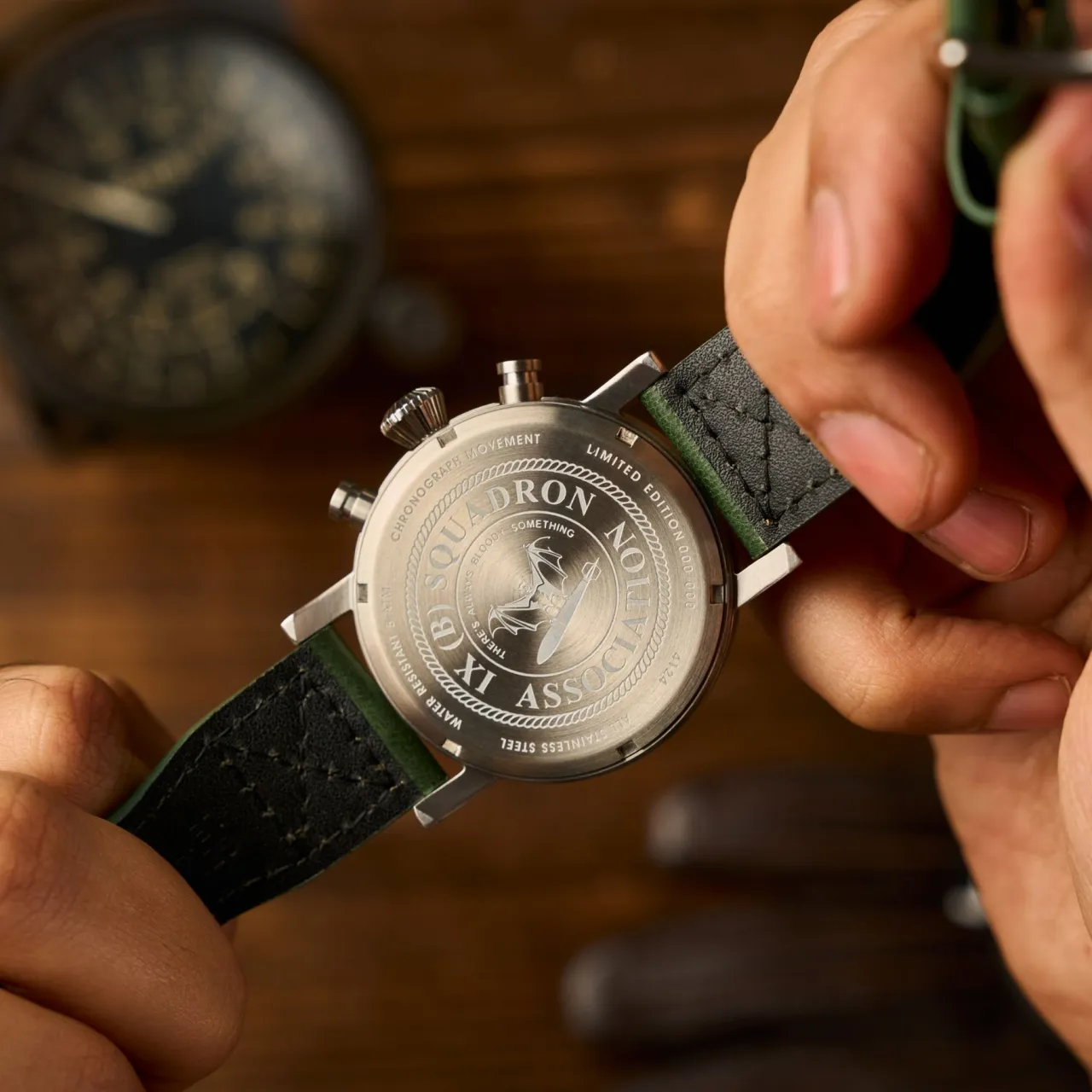 AVI-8 Dambuster Operation Catechism 80th Dual Time Chronograph Bat Green AV412402 detay görseli 5