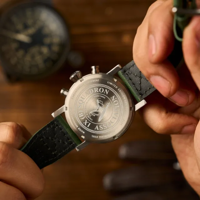 AVI-8 Dambuster Operation Catechism 80th Dual Time Chronograph Bat Green AV412402 Görsel 6