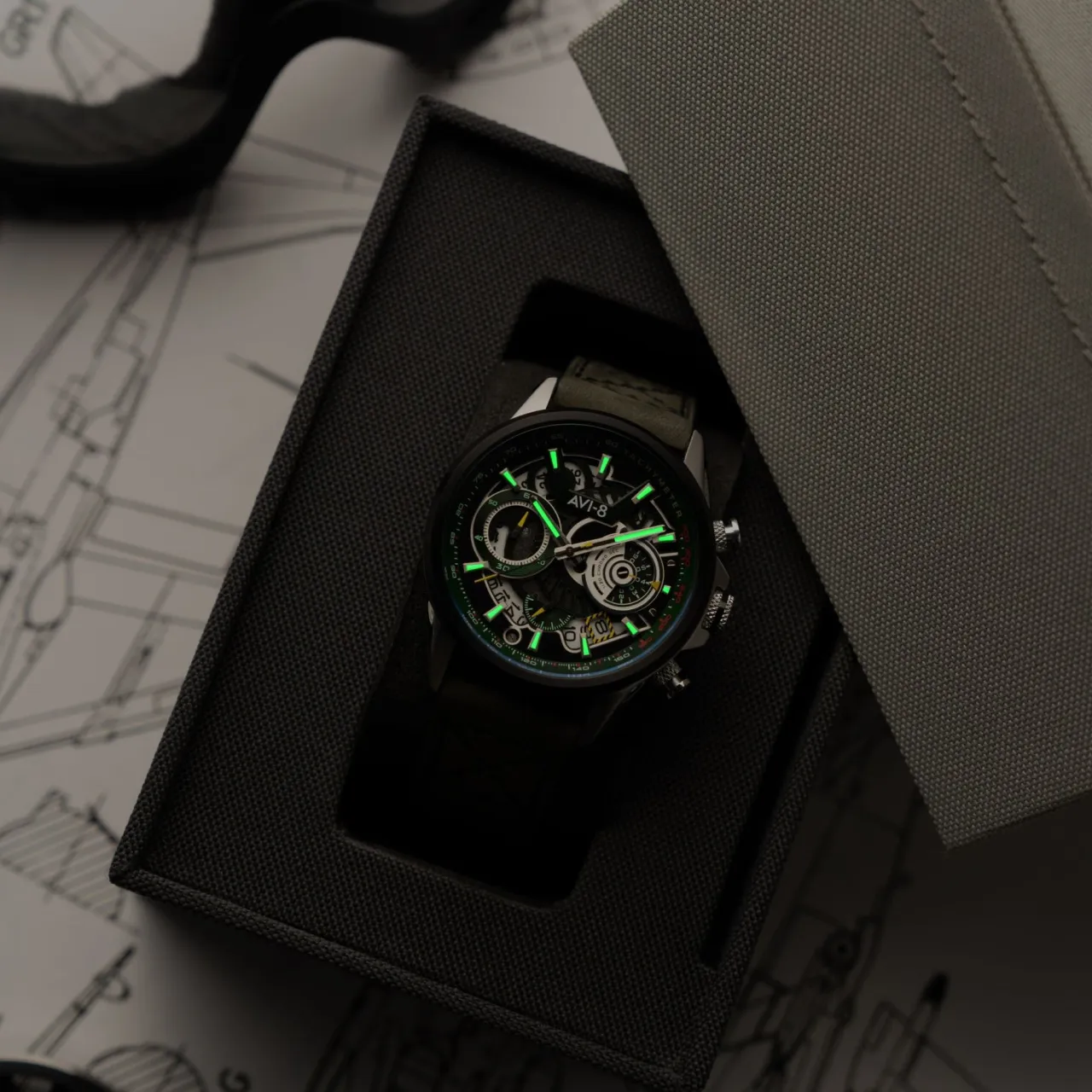 AVI-8 Hawker Harrier Matador Chronograph Viper Green AV412504 detay görseli 3