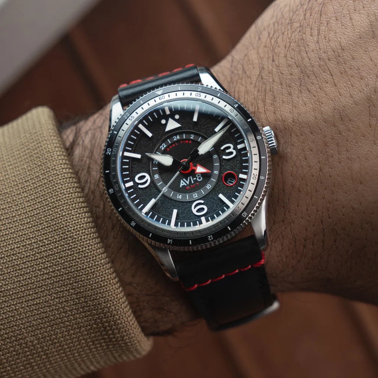 AVI-8 Flyboy Airmaster GMT Automatic Black AV412801 detay görseli 2