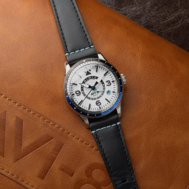 AVI-8 Flyboy Airmaster GMT Automatic White AV412802 Görsel 7