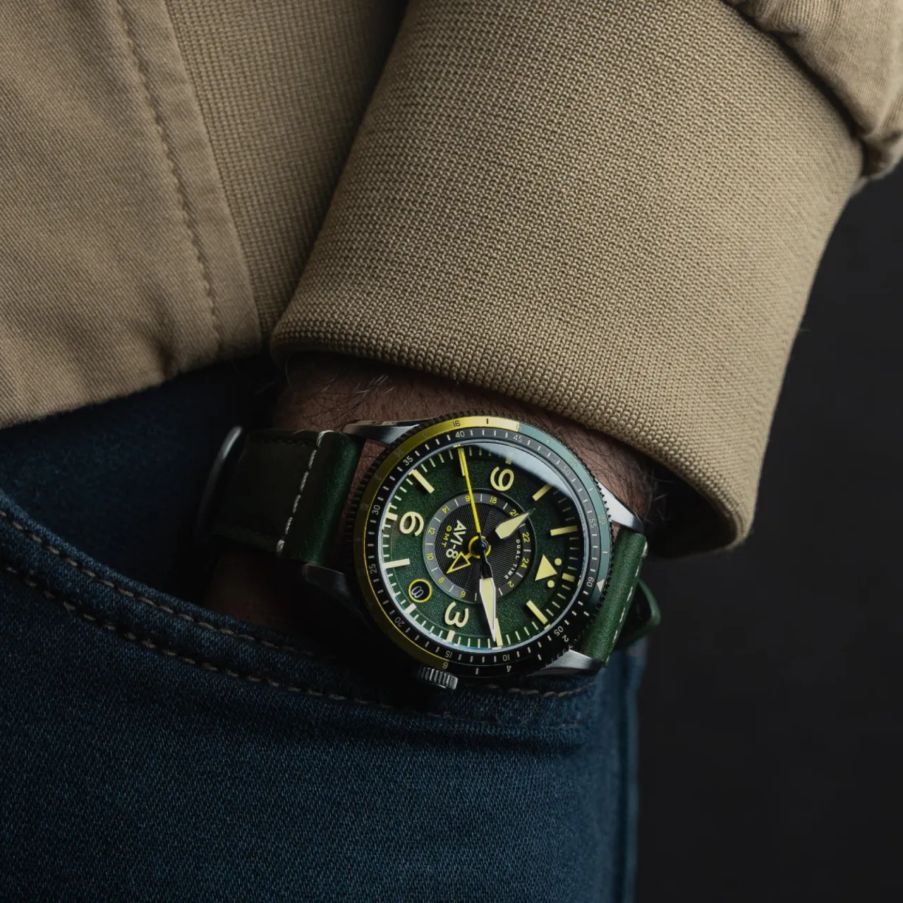 AVI-8 Flyboy Airmaster GMT Automatic Fuselage Green AV412803 detay görseli 3