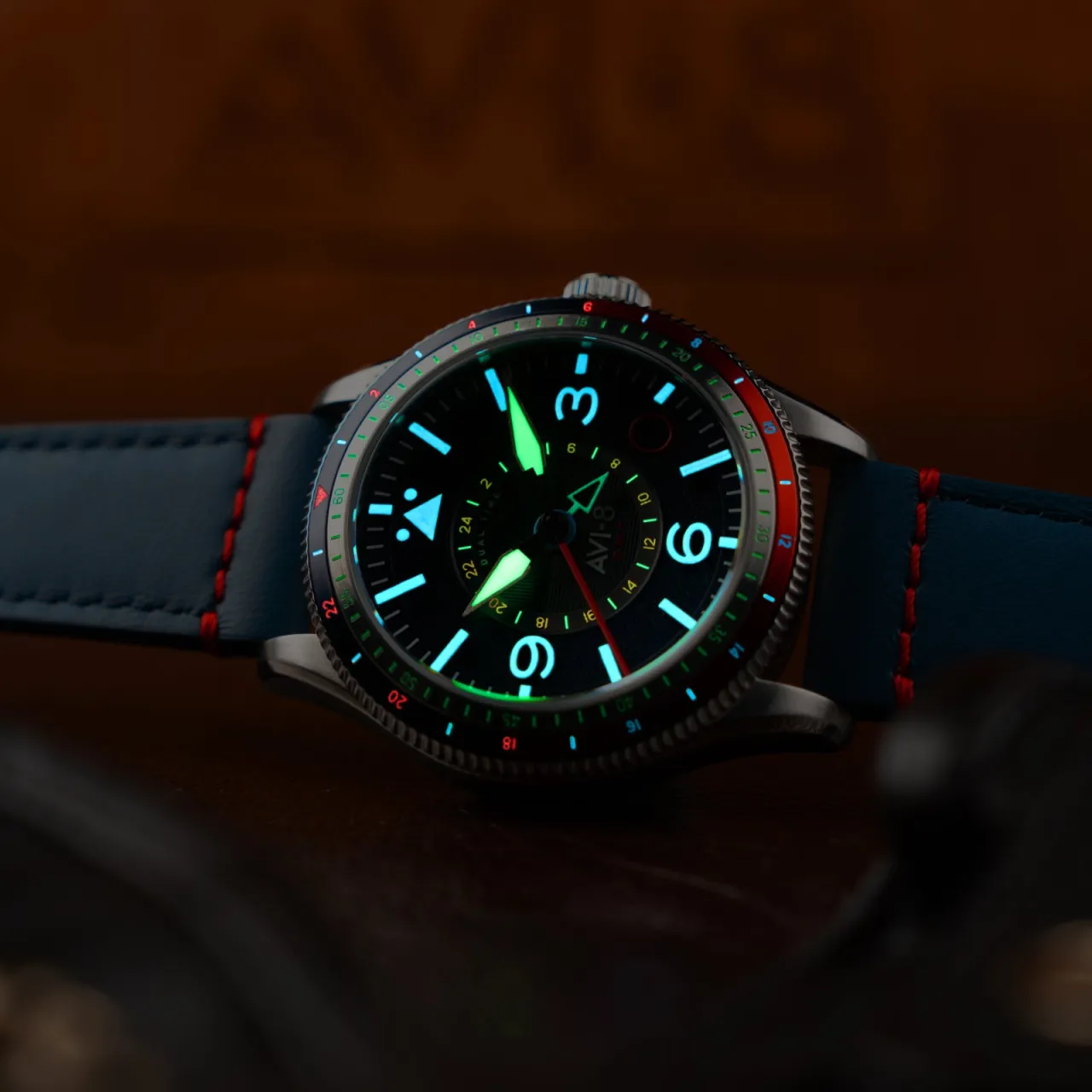 AVI-8 Flyboy Airmaster GMT Automatic Blue AV412804 detay görseli 4