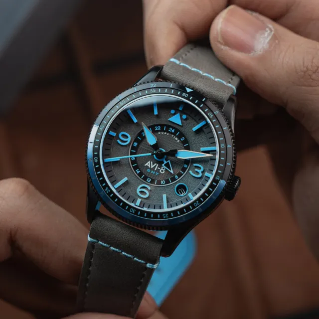 AVI-8 Flyboy Airmaster GMT Automatic Grey AV412805 Görsel 8