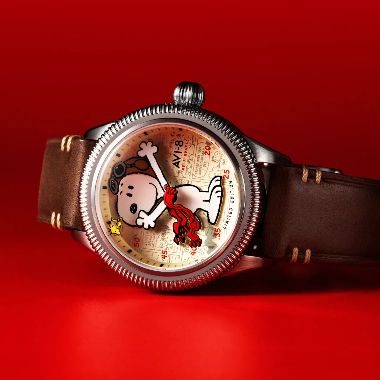 AVI-8 Flyboy Airmaster 40 Meca-Quartz Peanuts Snoopy Flying Ace Camel Brown AV413801 detay görseli 3