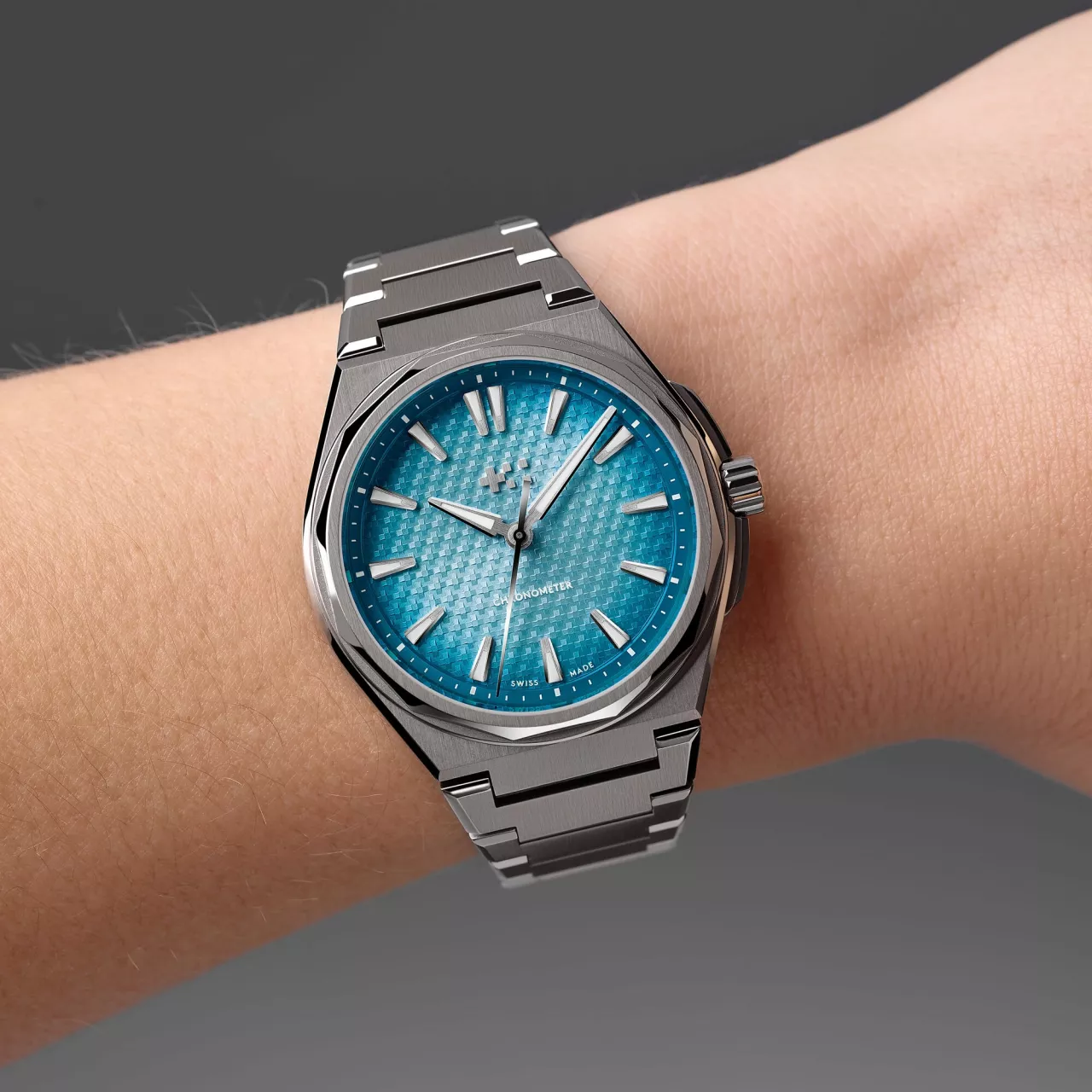 Christopher Ward The Twelve 36 Ti Lagoon Blue C12-36AHC1-T00B0-B0 detay görseli 1