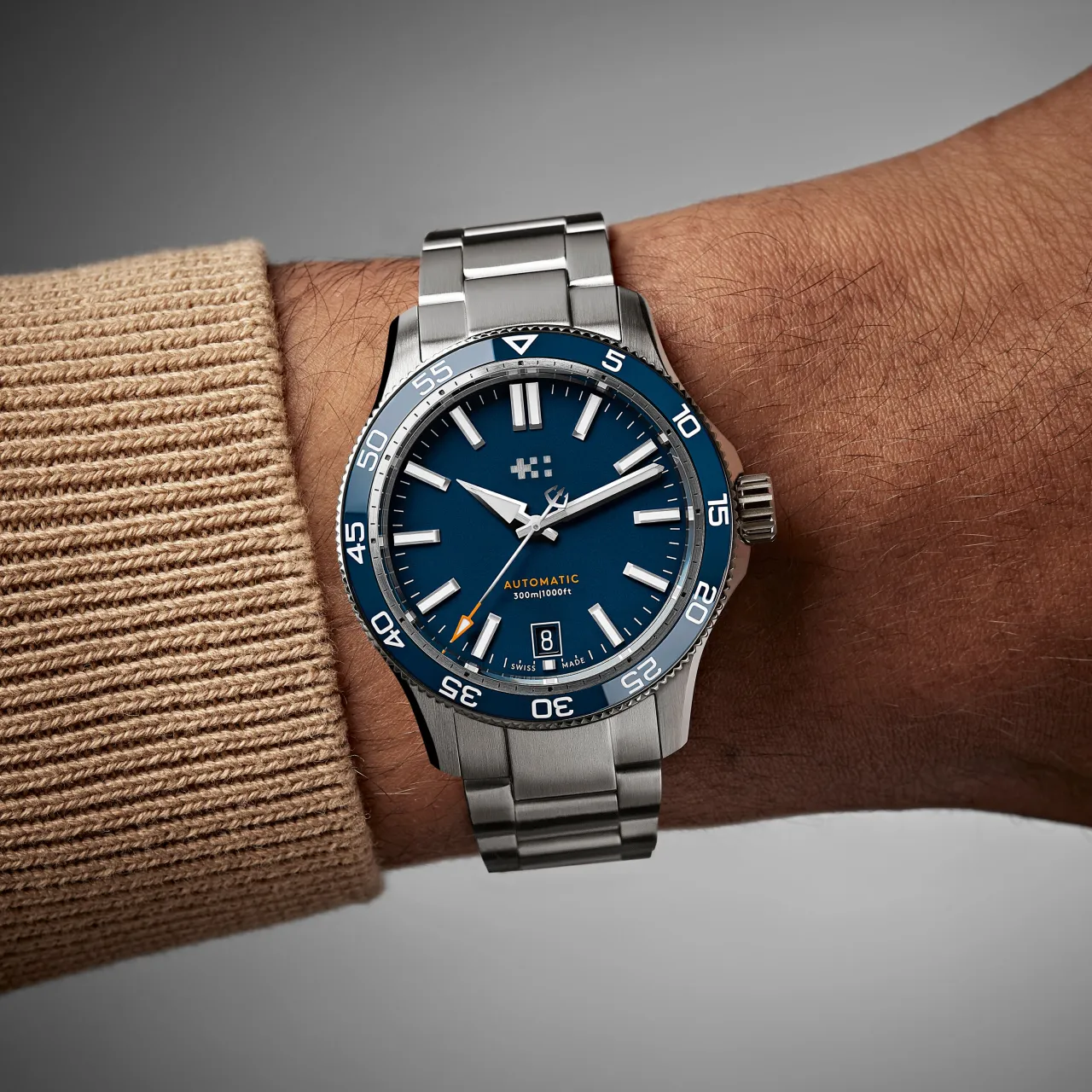 Christopher Ward C60 Trident Pro 300 Blue Otomatik C6038ADA31S0BB1B0 detay görseli 1