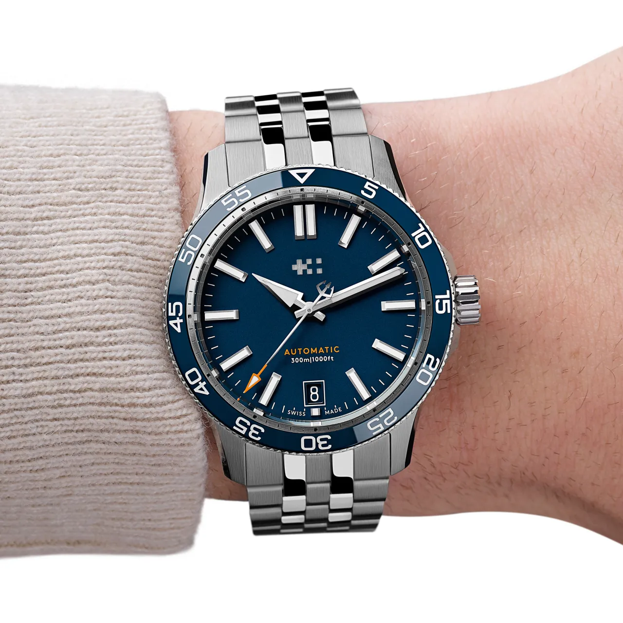 Christopher Ward C60 Trident Pro 300 Blue Otomatik C6038ADA31S0BB1B1 detay görseli 1