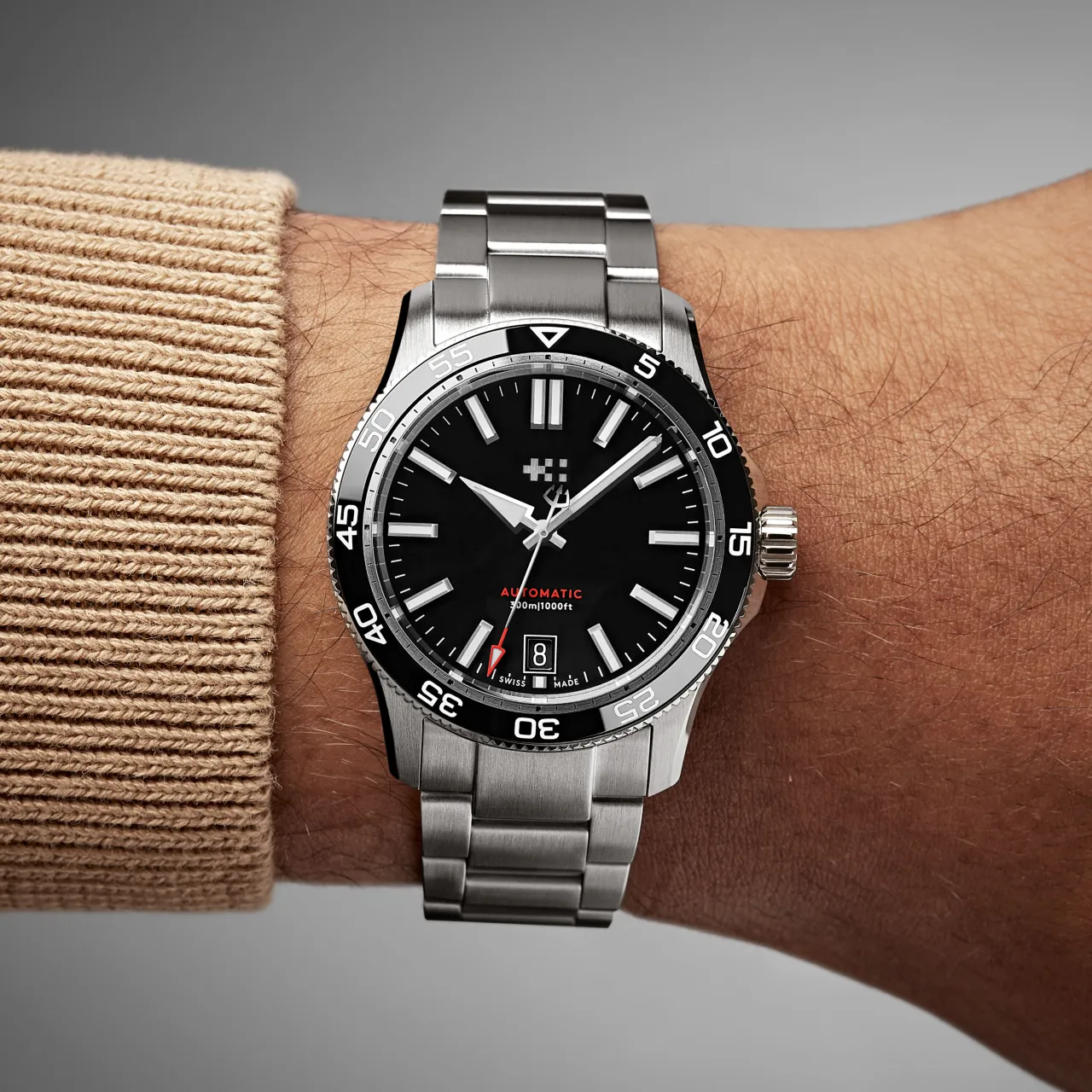 Christopher Ward C60 Trident Pro 300 Otomatik Siyah C6038ADA31S0KK1B0 detay görseli 1