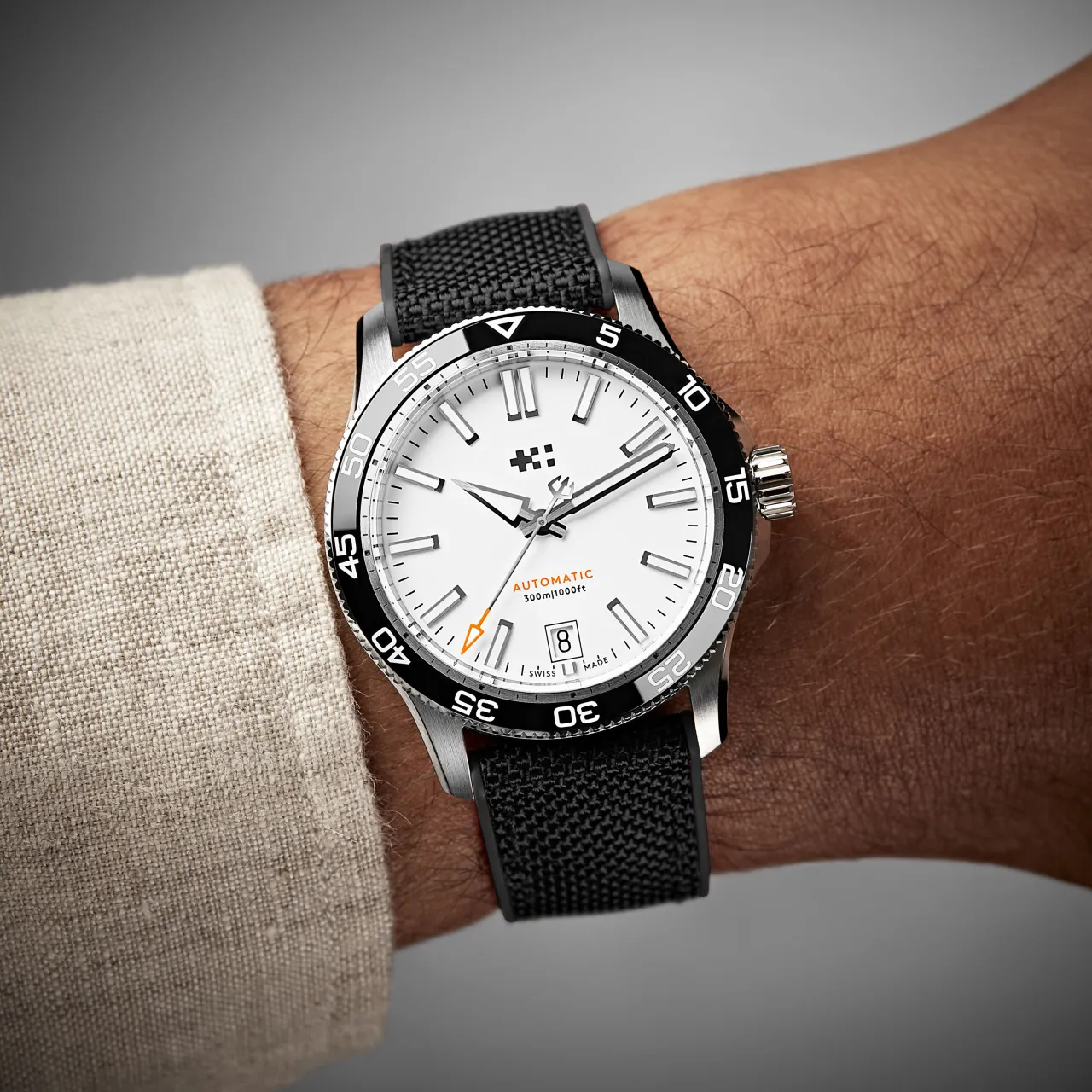 Christopher Ward C60 Trident Pro 300 Otomatik Beyaz C6038ADA31S0KW1HK detay görseli 1