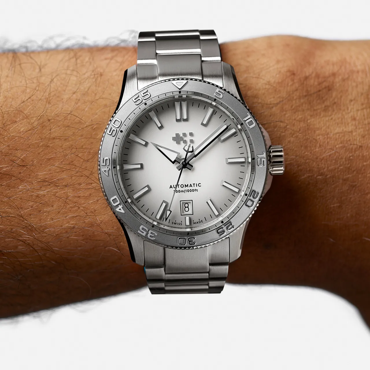 Christopher Ward C60 Atoll 300 Otomatik Shark White C6040ADA31S00W1B0 detay görseli 1
