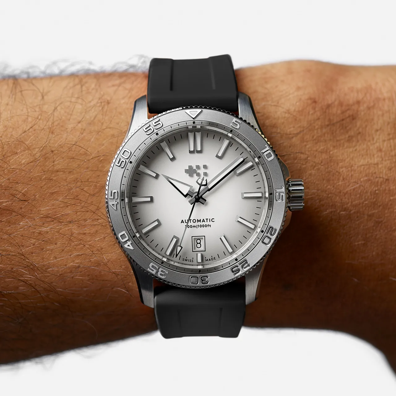 Christopher Ward C60 Atoll 300 Otomatik Shark White C6040ADA31S00W1RK detay görseli 1