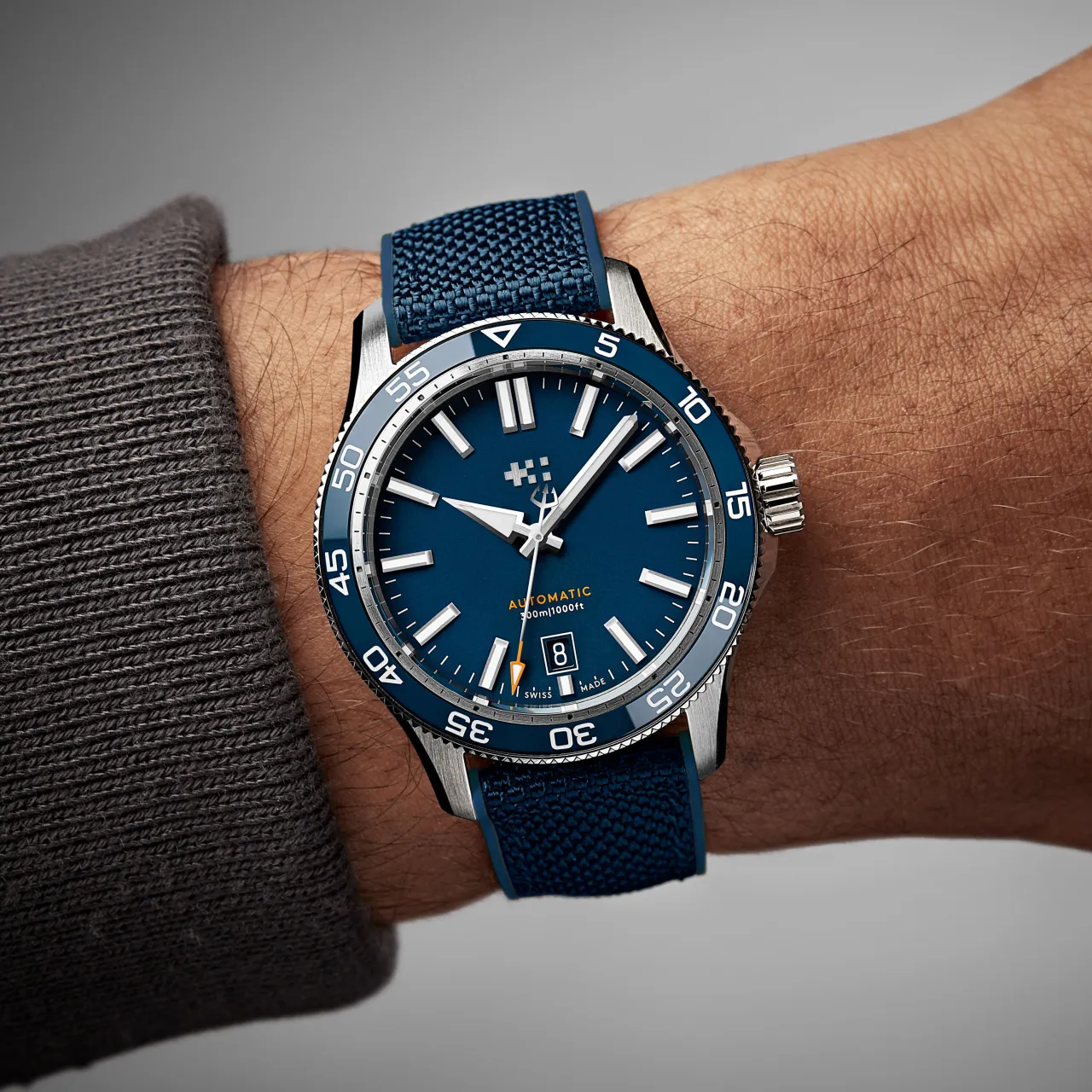 Christopher Ward C60 Trident Pro 300 Otomatik Mavi C6040ADA31S0BB1HB detay görseli 1