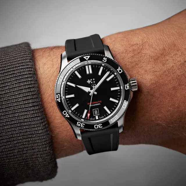 Christopher Ward C60 Trident Pro 300 Otomatik Siyah C6040ADA31S0KK1RK Görsel 2