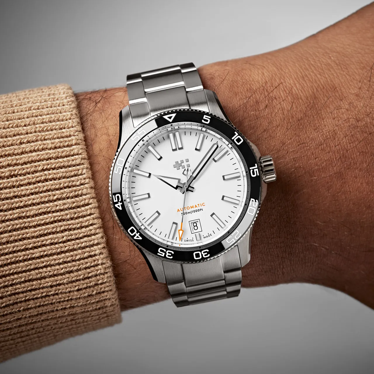 Christopher Ward C60 Trident Pro 300 Otomatik Beyaz C6040ADA31S0KW1B0 detay görseli 1