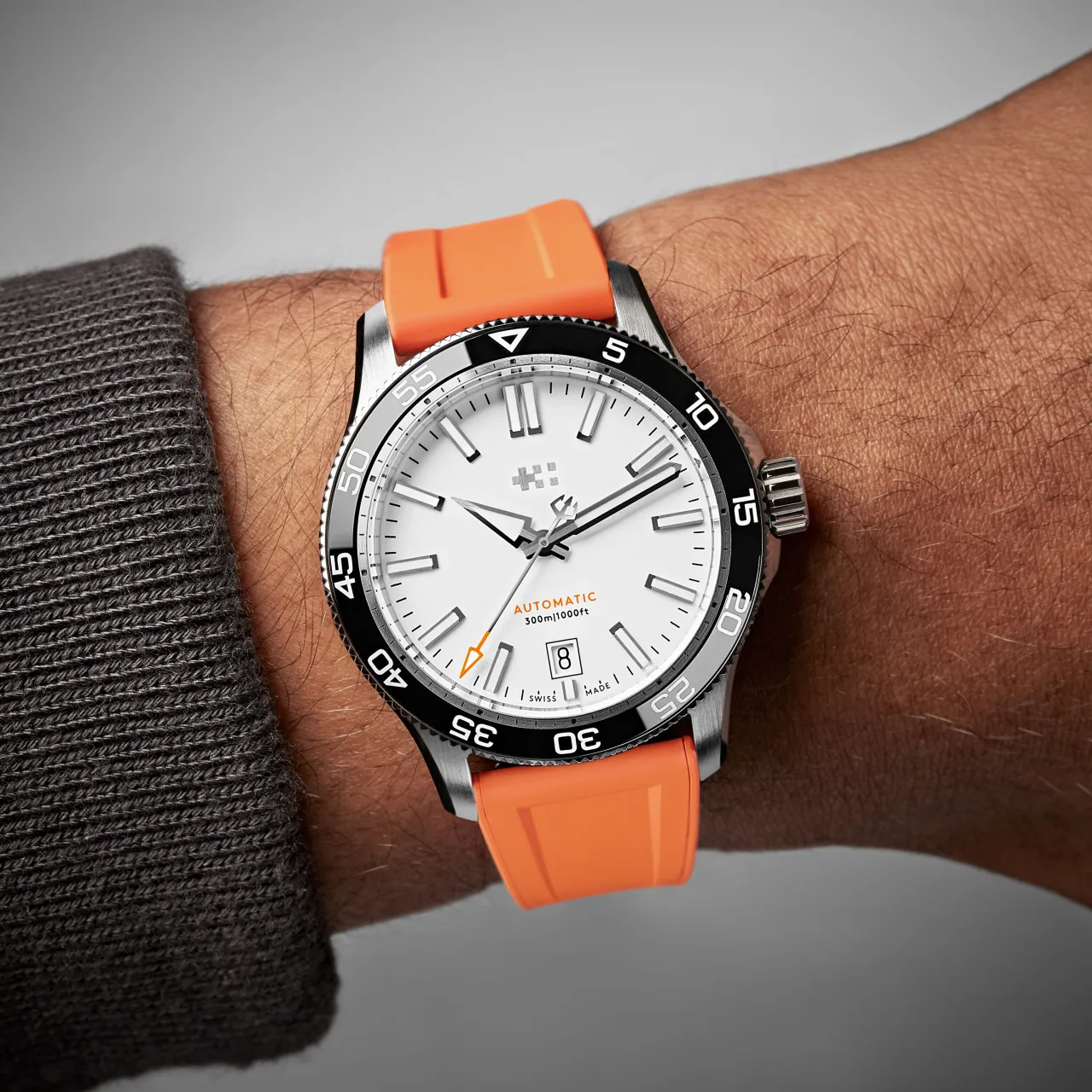 Christopher Ward C60 Trident Pro 300 Otomatik Beyaz C6040ADA31S0KW1RO detay görseli 1