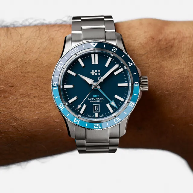 Christopher Ward C60 Trident GMT 300 Otomatik Mavi C6040AGM31S0BB0 Görsel 2
