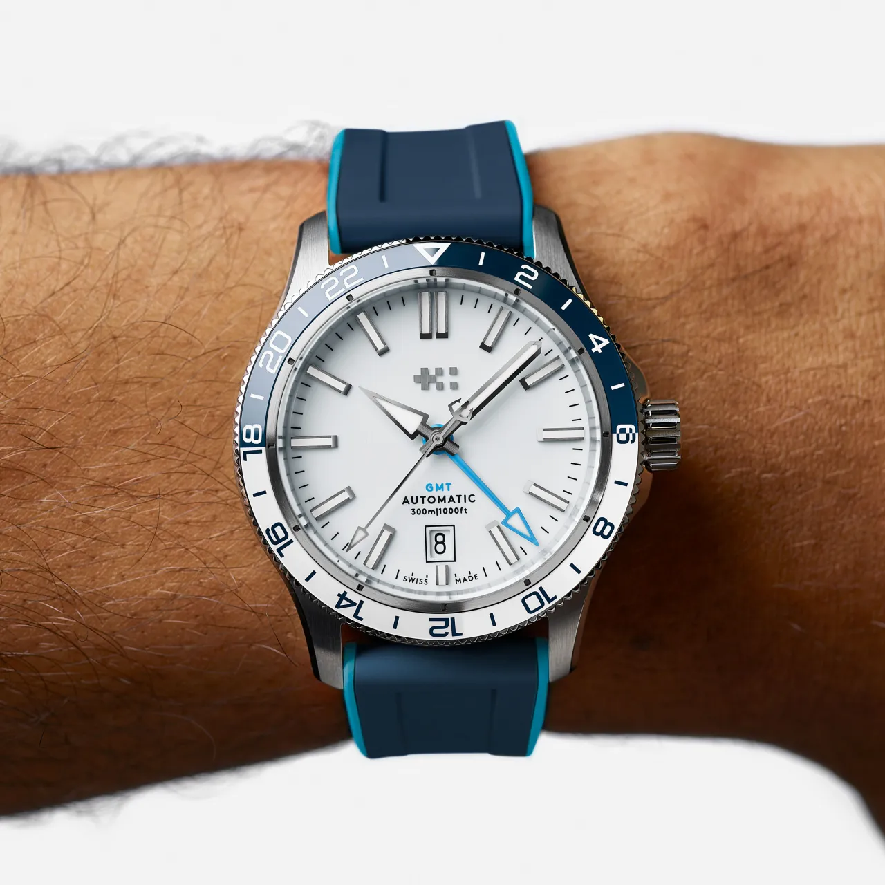 Christopher Ward C60 Trident GMT 300 Otomatik Beyaz C6040AGM31S0BW0RBB detay görseli 1