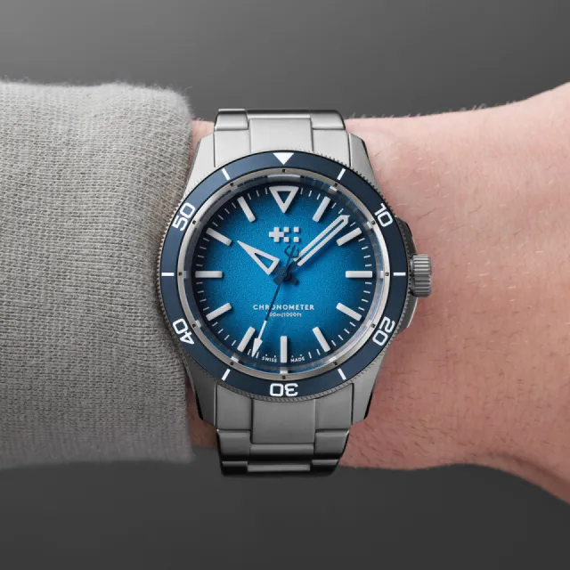 Christopher Ward C60 Trident Lumière Otomatik Mavi C6041C3H31T0BB0B0 Görsel 2