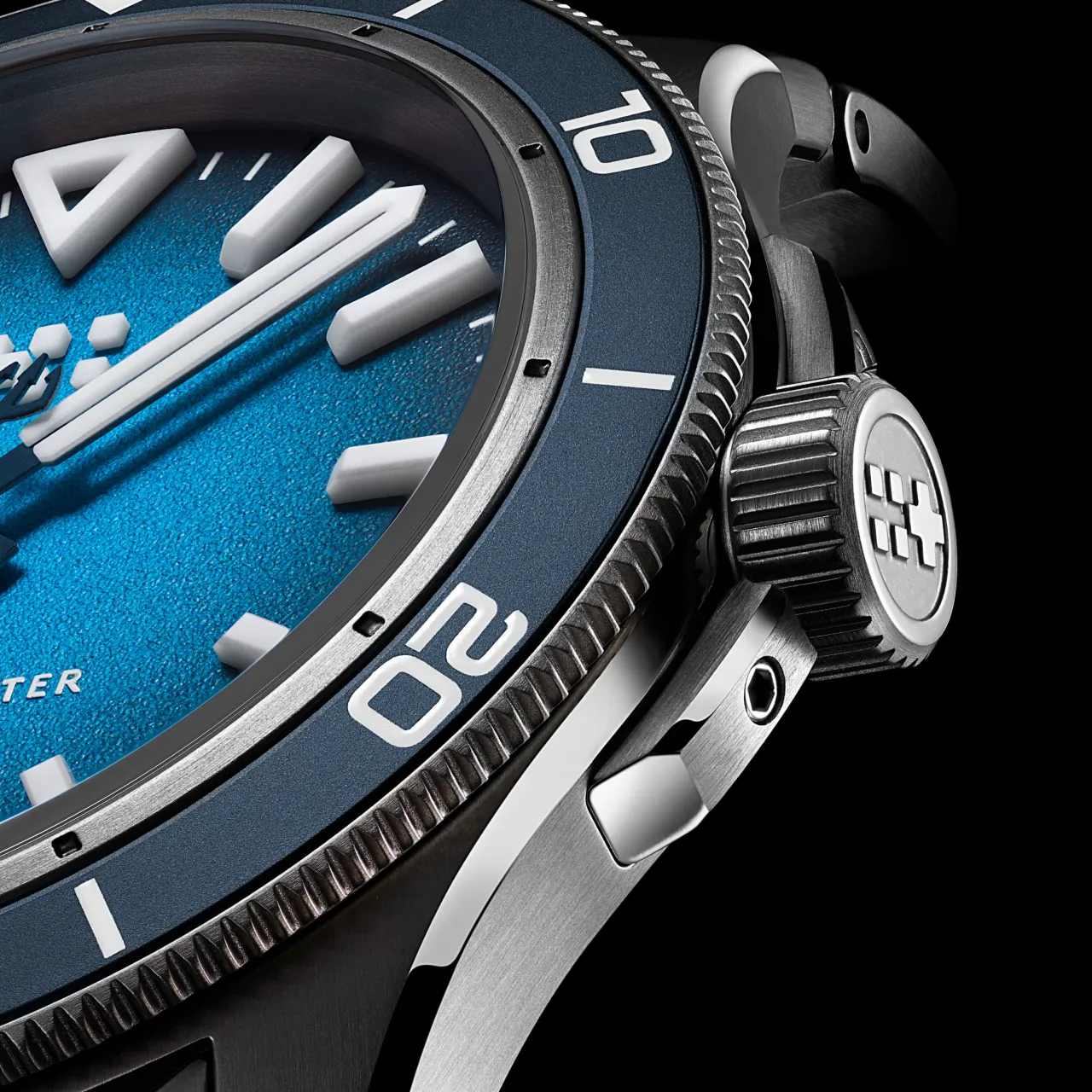 Christopher Ward C60 Trident Lumière Otomatik Mavi C6041C3H31T0BB0RO detay görseli 3