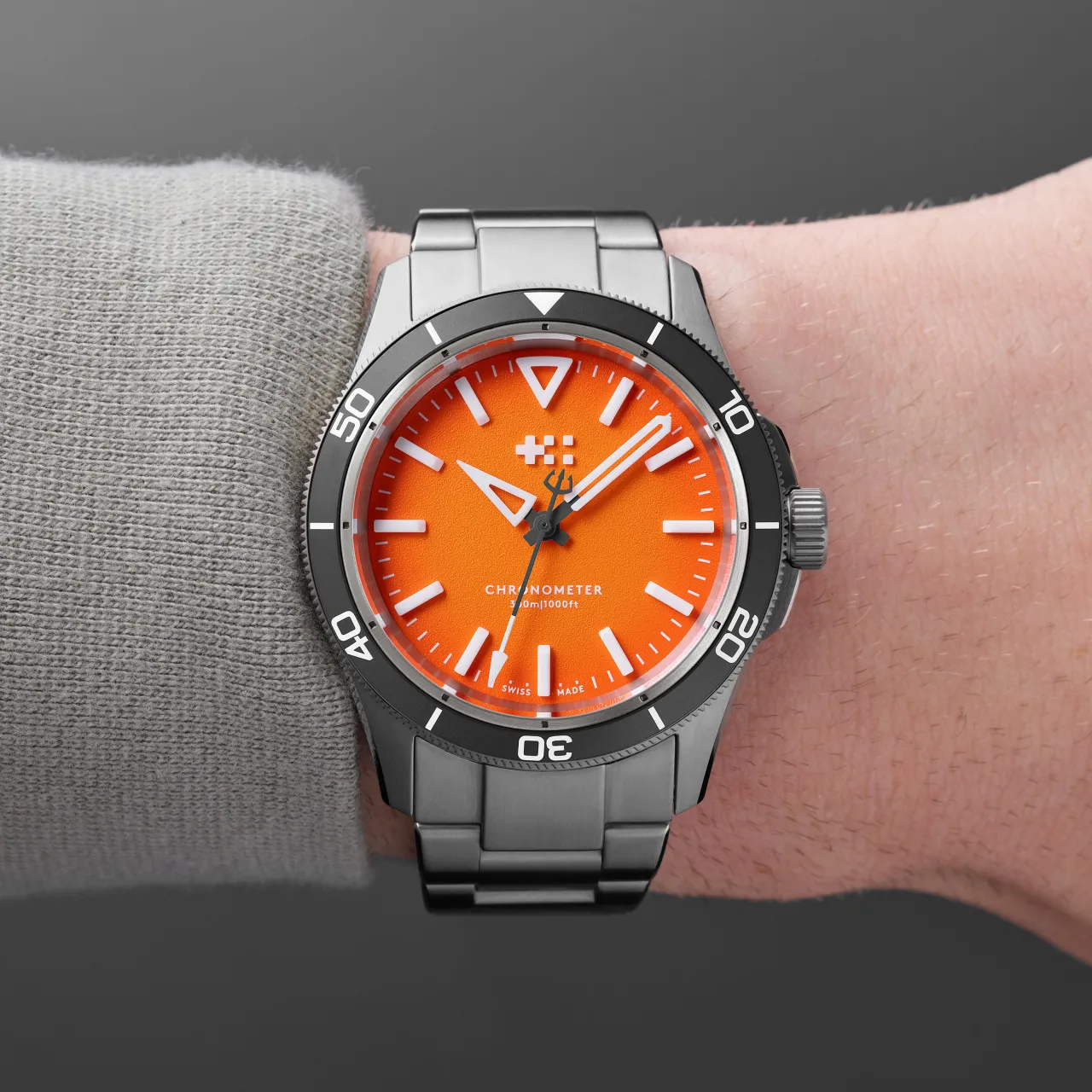 Christopher Ward C60 Trident Lumière Otomatik Orange C6041C3H31T0KO0B0 detay görseli 1