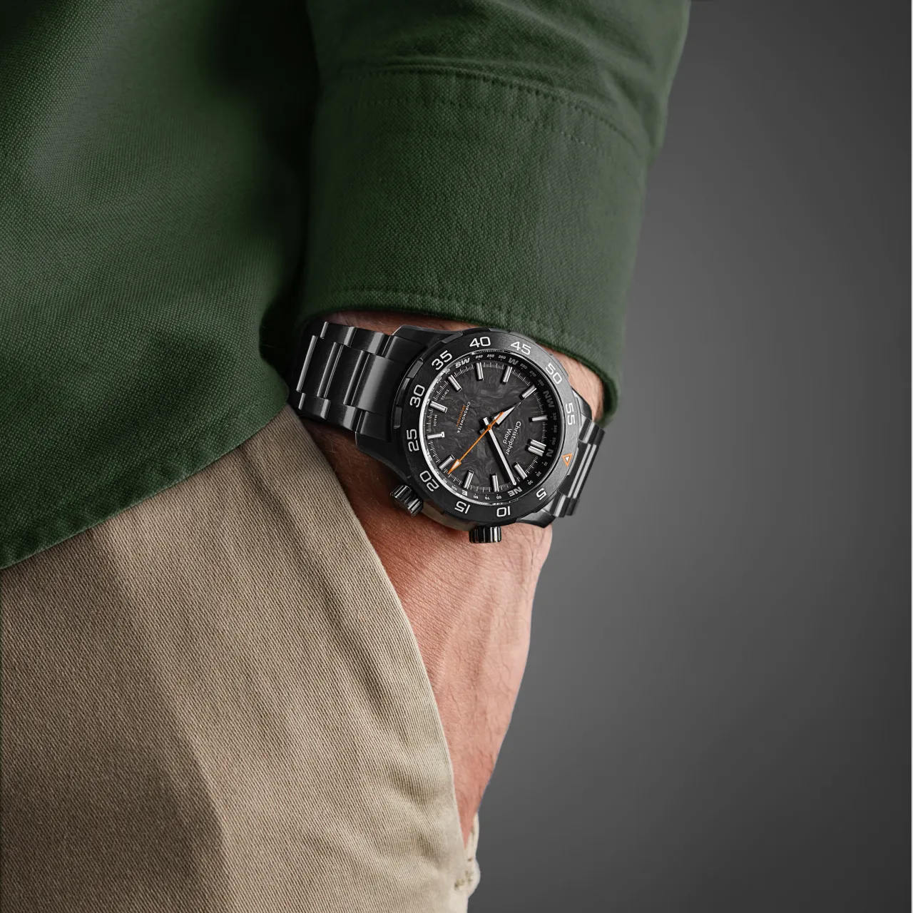 Christopher Ward C60 Lympstone Otomatik Carbon Black C6042A3H1SGKK0BG detay görseli 1