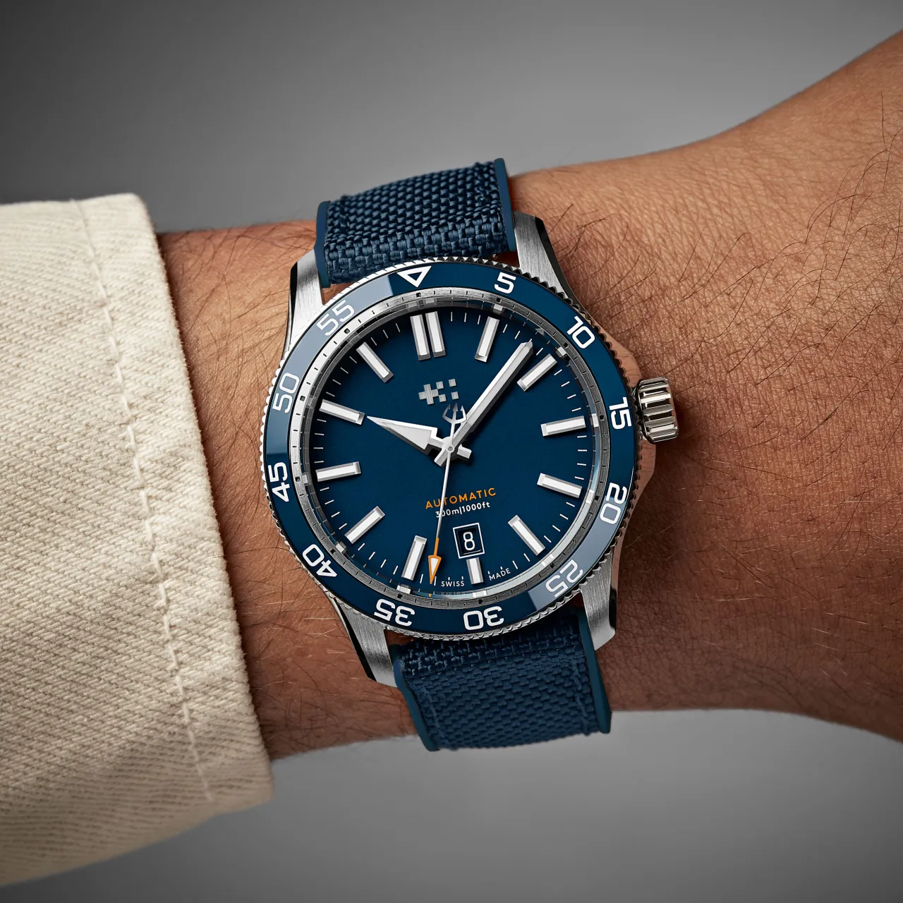 Christopher Ward C60 Trident Pro 300 Otomatik Mavi C6042ADA31S0BB1HB detay görseli 1