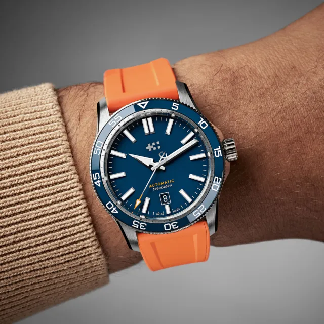 Christopher Ward C60 Trident Pro 300 Otomatik Mavi C6042ADA31S0BB1RO2 Görsel 2