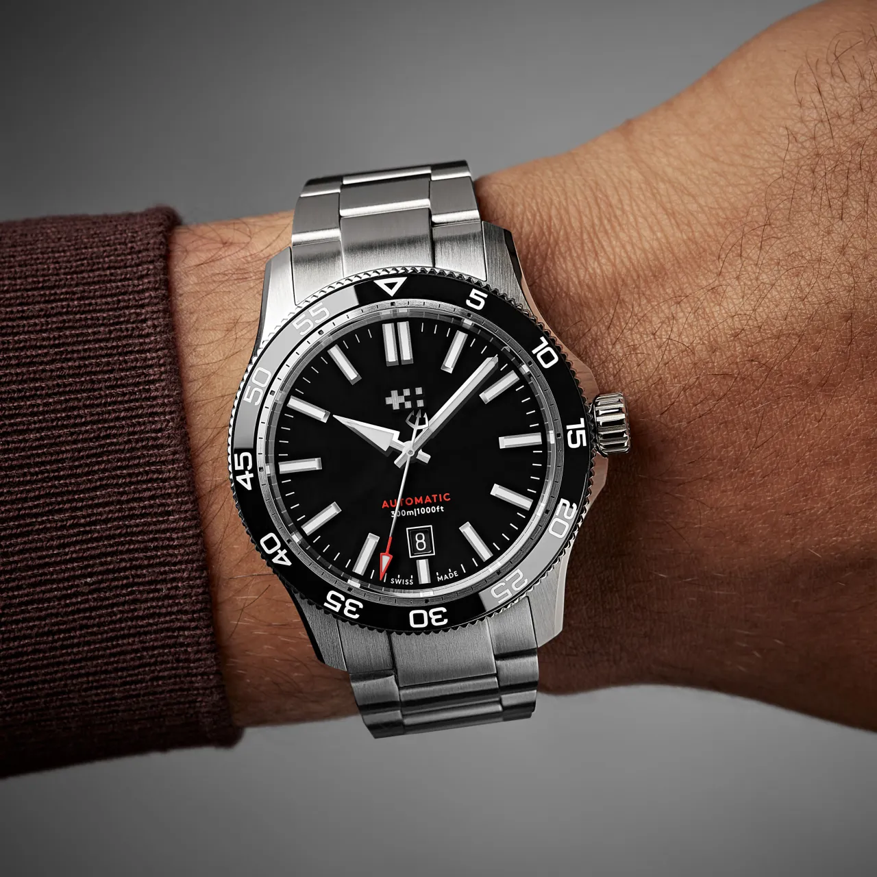 Christopher Ward C60 Trident Pro 300 Otomatik Siyah C6042ADA31S0KK1B0 detay görseli 1
