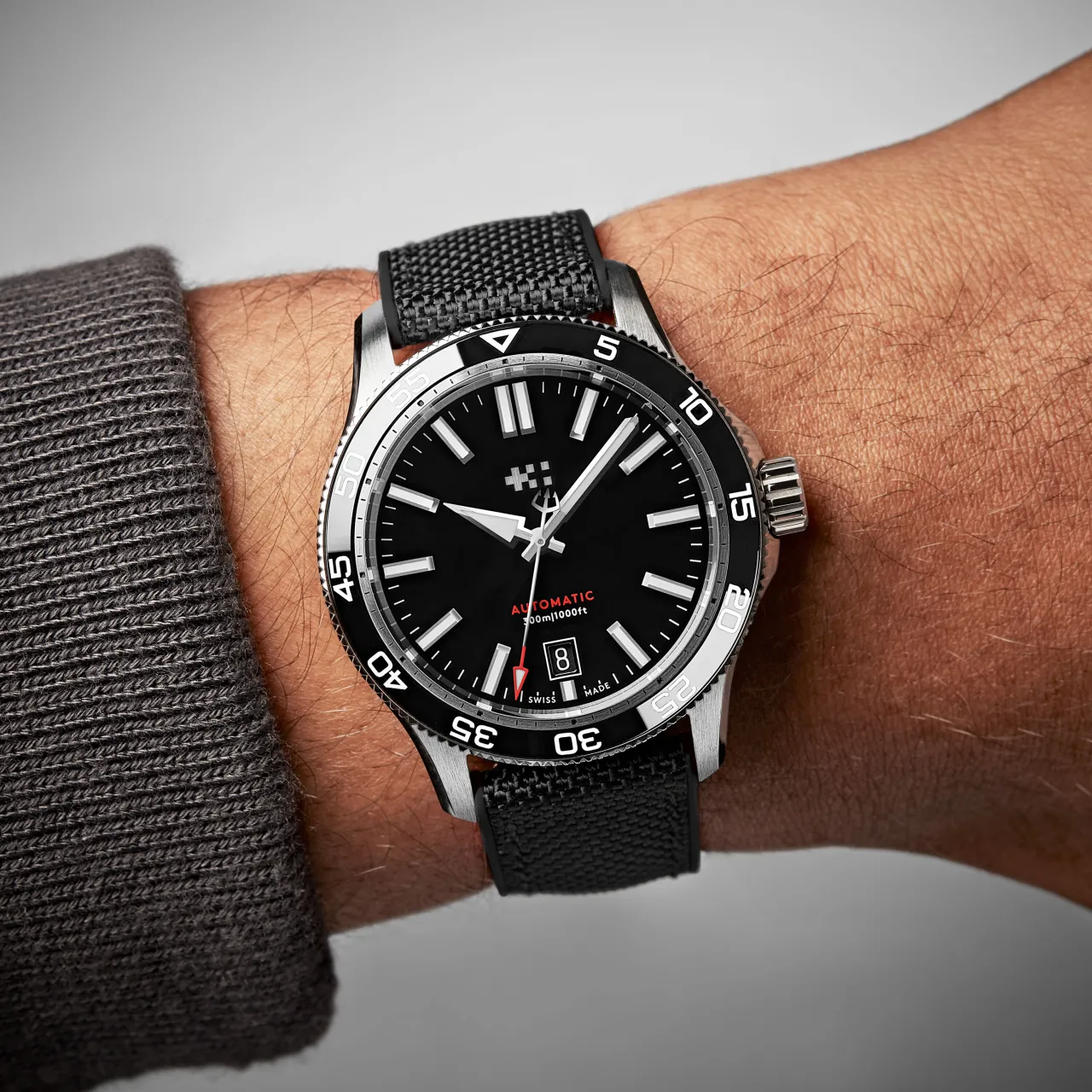 Christopher Ward C60 Trident Pro 300 Otomatik Siyah C6042ADA31S0KK1HK detay görseli 1