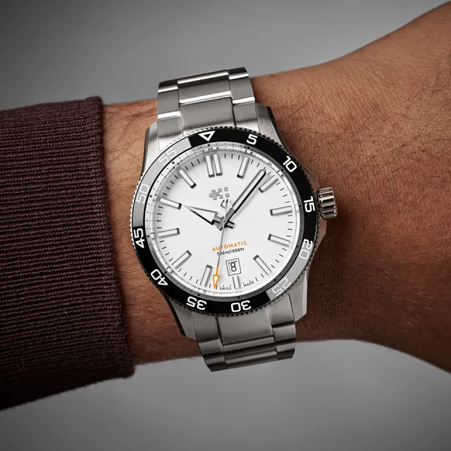 Christopher Ward C60 Trident Pro 300 Otomatik Beyaz C6042ADA31S0KW1B0 Görsel 2