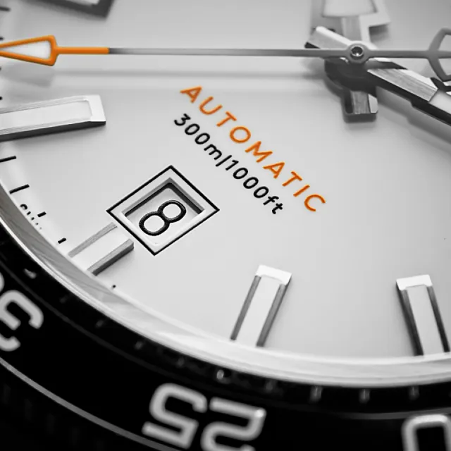 Christopher Ward C60 Trident Pro 300 Otomatik Beyaz C6042ADA31S0KW1B0 Görsel 5