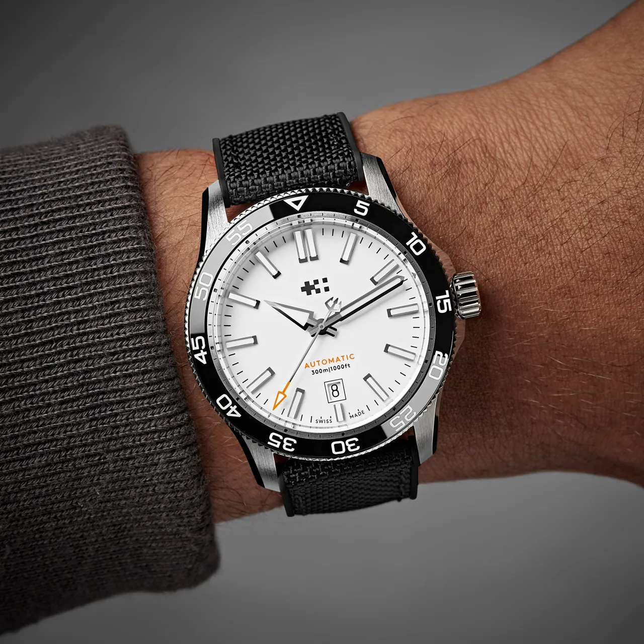 Christopher Ward C60 Trident Pro 300 Otomatik Beyaz C6042ADA31S0KW1HK detay görseli 1