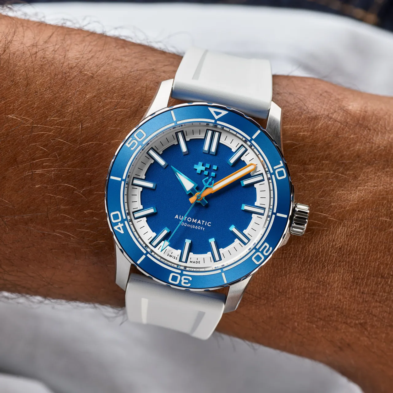 Christopher Ward C60 Trident Reef Otomatik Helio Blue C6044A3H31S0BB0RW detay görseli 1
