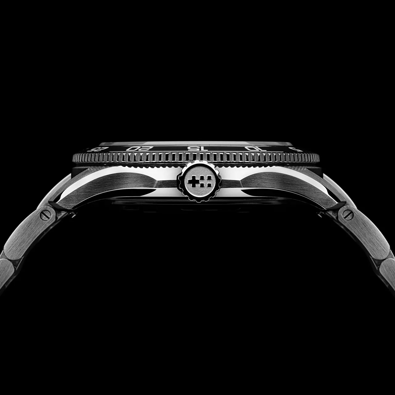 Christopher Ward C60 Trident Pro 300 Otomatik Siyah C6044ADA31S0KK1B0 detay görseli 5