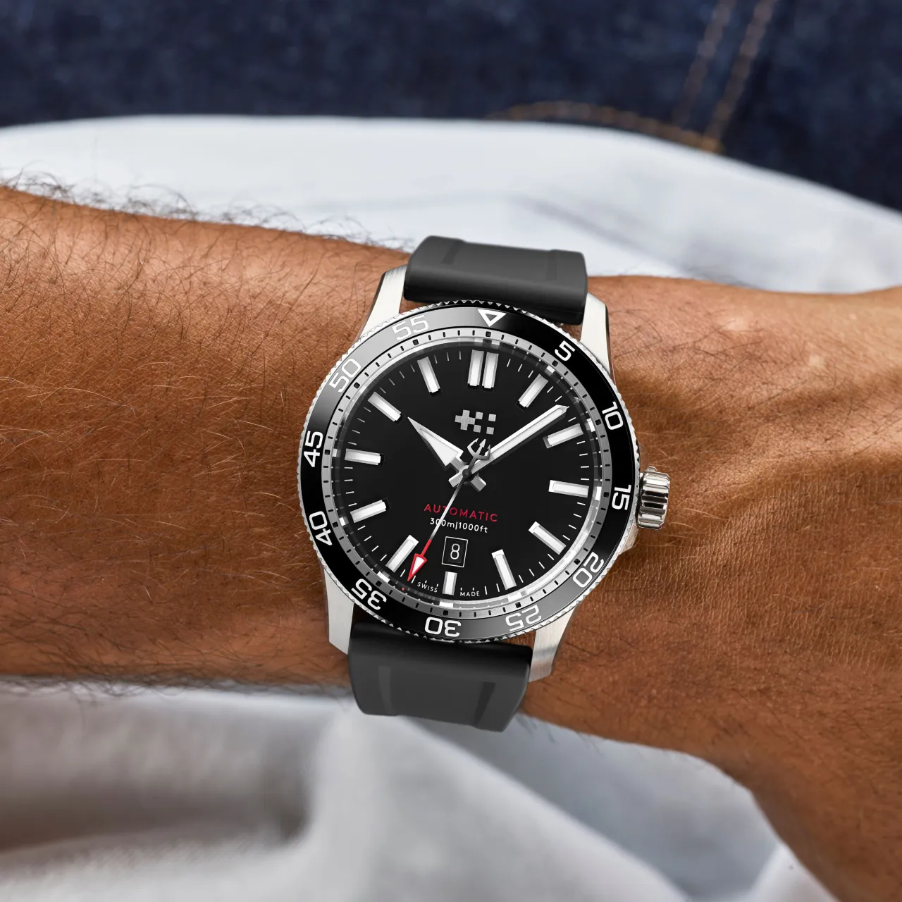 Christopher Ward C60 Trident Pro 300 Otomatik Siyah C6044ADA31S0KK1RK detay görseli 1