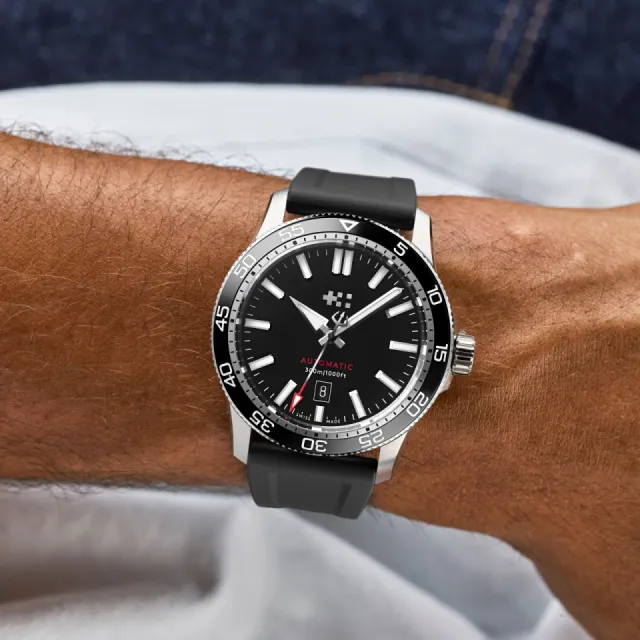 Christopher Ward C60 Trident Pro 300 Otomatik Siyah C6044ADA31S0KK1RK Görsel 2