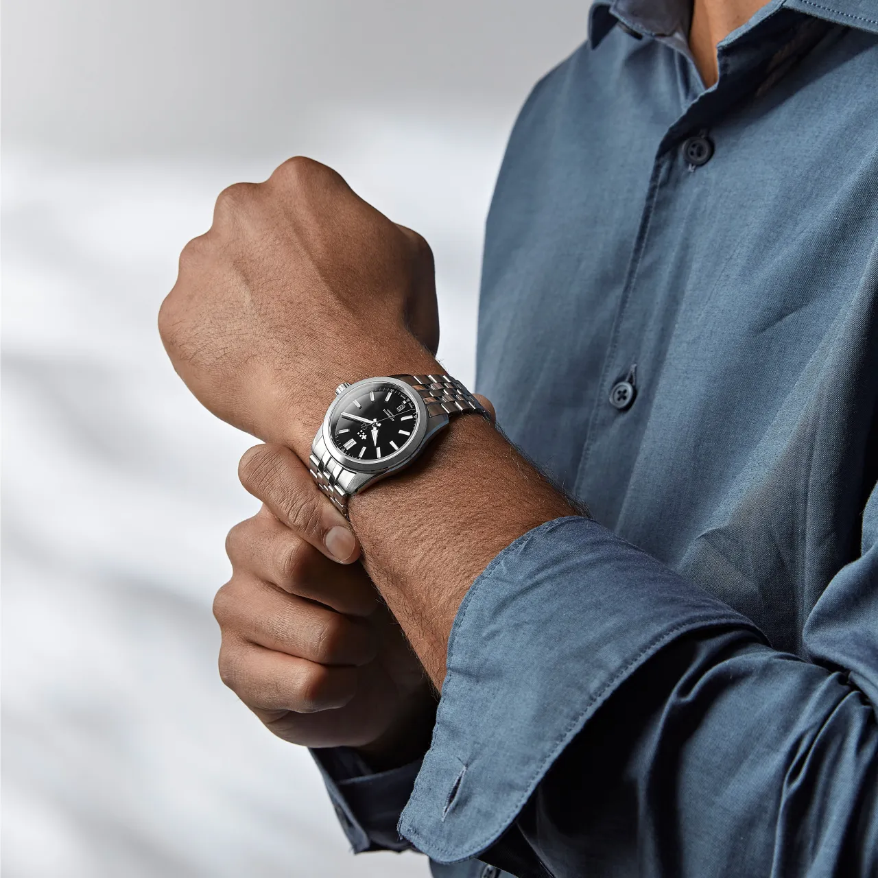 Christopher Ward C63 Sealander Automatic Black/Silver C6336ADA3S00K1B1 detay görseli 2