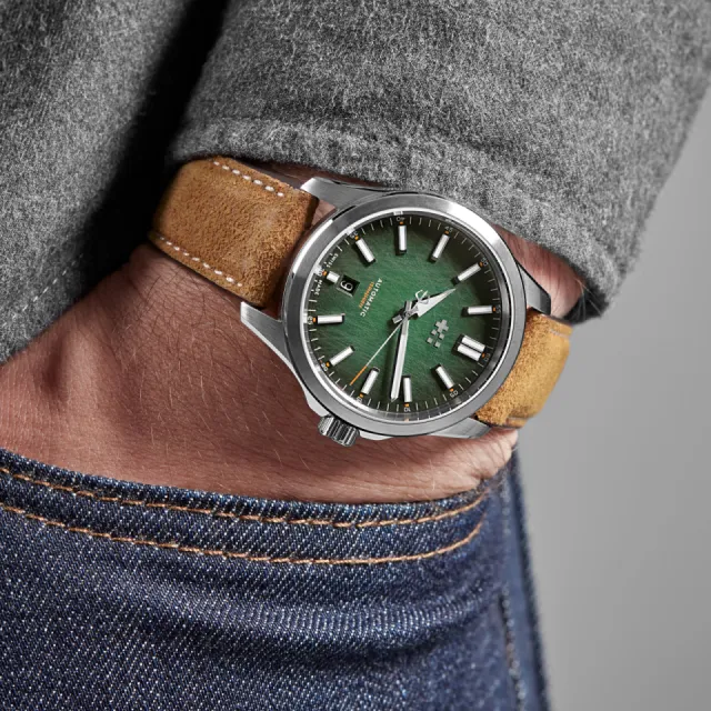 Christopher Ward C63 Sealander Automatic Hunter Green C6339ADA3S00V2VC Görsel 2