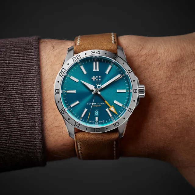 Christopher Ward C63 Sealander GMT Otomatik Dragonfly Blue C6339AGM3S00B4VC Görsel 2