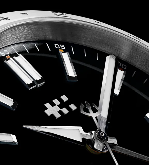 Christopher Ward C63 Sealander GMT Otomatik Siyah C6339AGM3S00K2VC Görsel 3